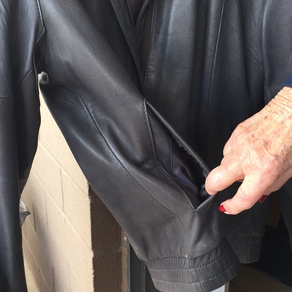 JUST FOUND NEW LADIES leather/lamb bomber. Great gift! NAMED AFTER ME! - Picture 7 of 9